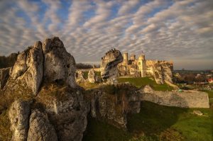 ogrodzieniec castle, poland