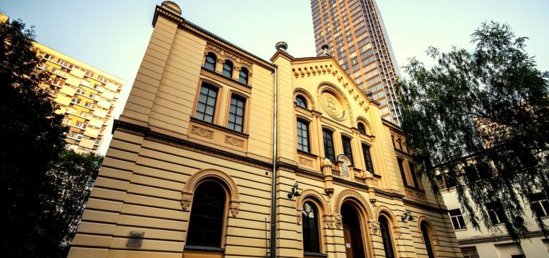 Nozyk Synagogue in Warsaw