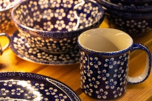Ceramic mugs from the Bolesławiec manufacture